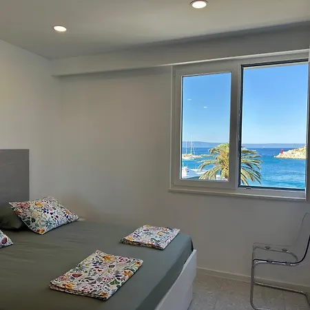 Palma Gena * Makarska